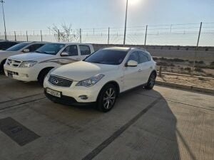 Infiniti QX50 2015. 3.7. 56000km