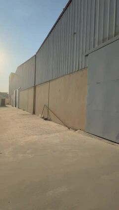 food store with 40 rooms for rent