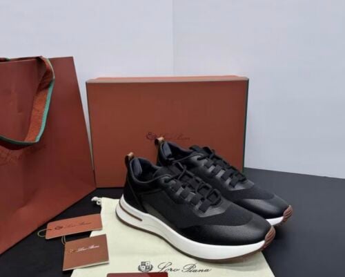 تتوفر أحذية لوريبيانا