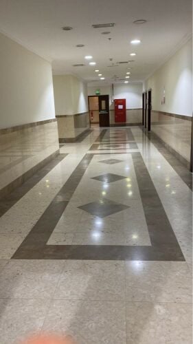 مبنى  اداري  للإيجار
