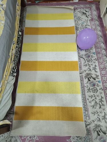 Small Carpet for sell price 30