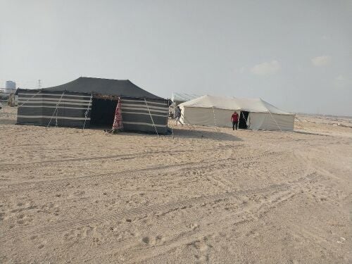 فك وتركيب الخيام وبيوت الشعر