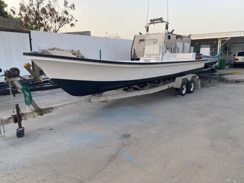 سندباد ٢٨ قدم بحالة ممتازه