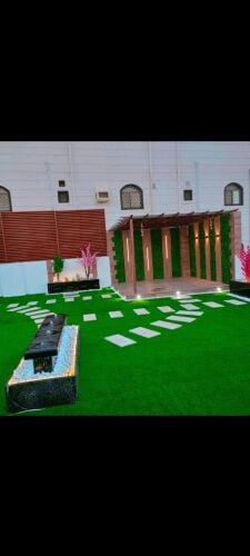 الجلسات والعشب الصناعي