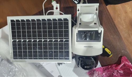 Solar panels security camera 4G