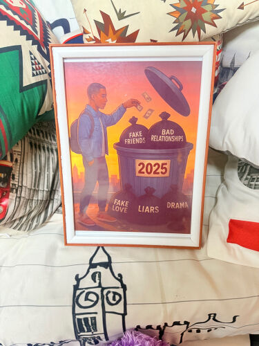 للبيع فريم جداري