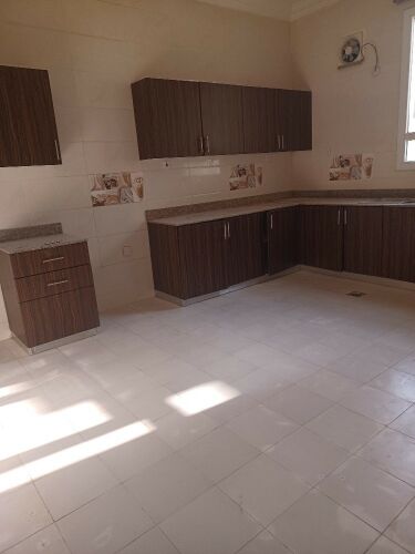 شقق  وفلل موظفين  