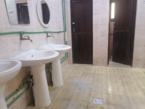 big camp 700 rooms for rent