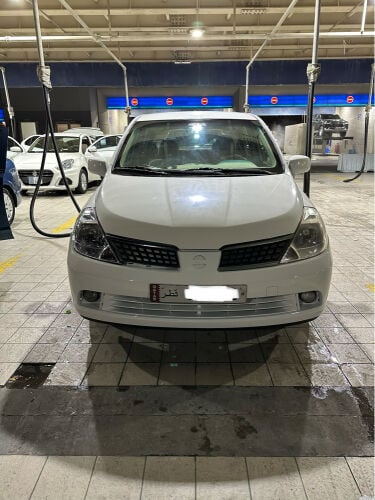 nissan tiida 2013
