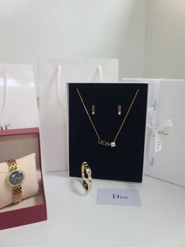 اطقم ماركه ديور درجه اولى