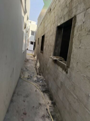 بناء ملاحق