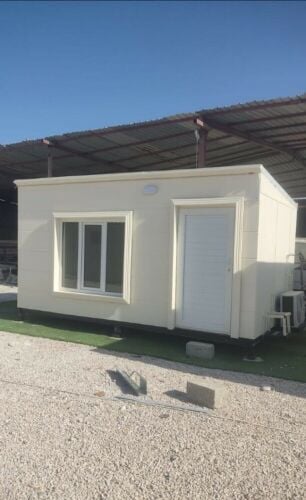 Prefabricated cabins and houses