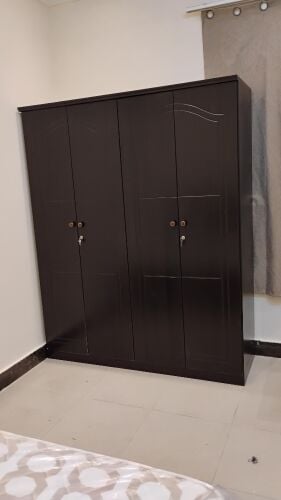 Doha 4 door cabinet
