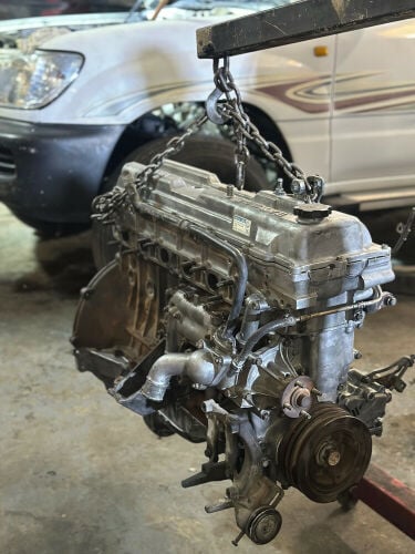 متوفرة مكائن و قير بوكس