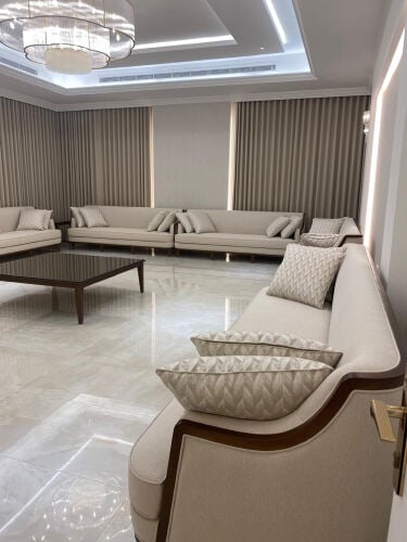 أريكة لغرفة المعيشة