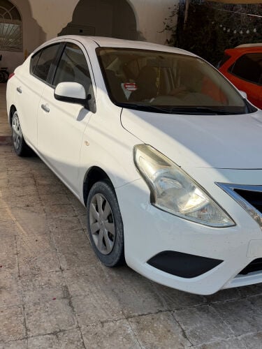 Nissan Sunny 2016