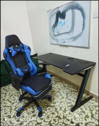 PlayStation chair and table 