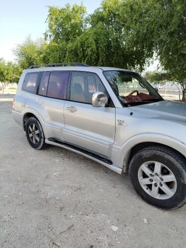 باجيرو ٢٠٠٦ بحالة جيده جدا للبيع