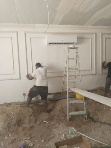 ديكورات الجبس والصبغ