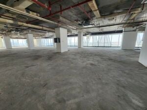 مكتب للايجار في اللوسيل المارينا