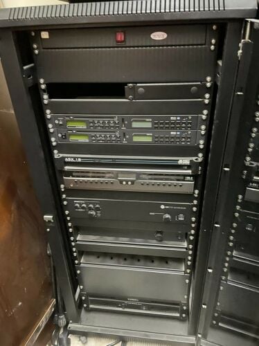 راك نظيف جدا للتواصل 50297676 /55