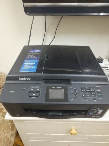 طابعة للبيع المستعجل