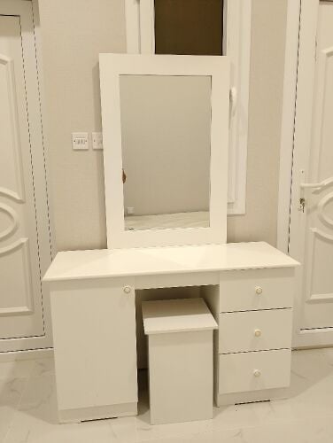 wooden dressing table with mirror