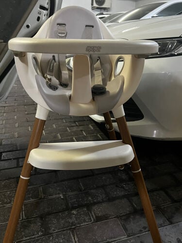 juice high chair- croissant color