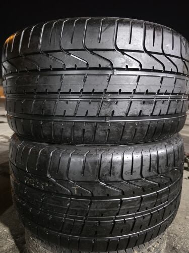 305/35/20 Pirelli tire