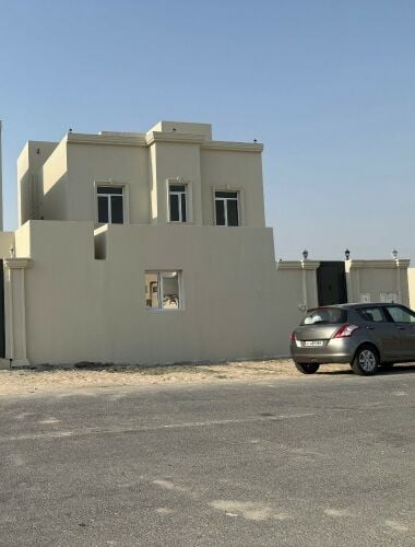 للبيع فرصة للاستثمار فيلا بالريان