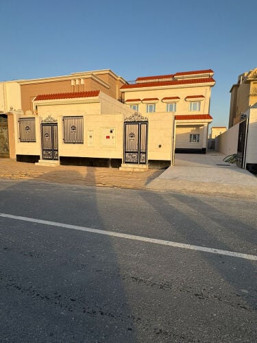 للبيع فيلا جديده في الصخامه