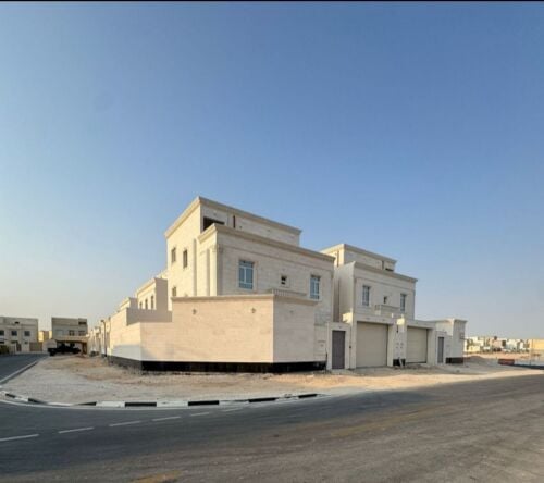 للبيع فيلل ف ام قرن جديده