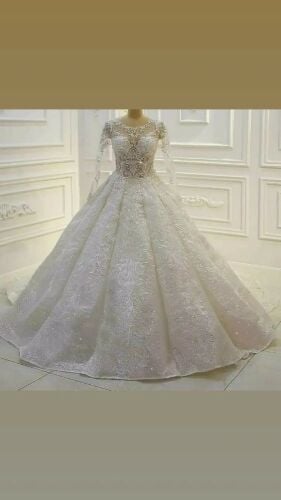 Brand new wedding dress for rent,