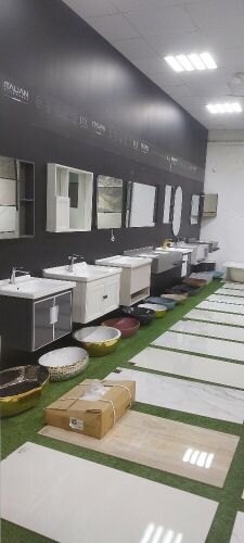 عمل البلاط