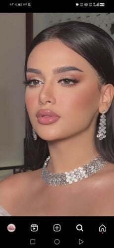 makeup artist