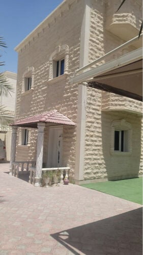 للبيع فيلا في ام صلال محمد.