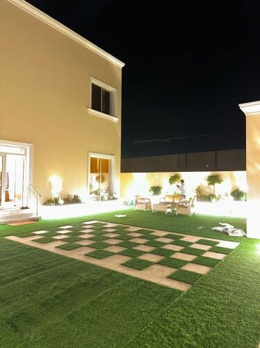 عشب صناعي