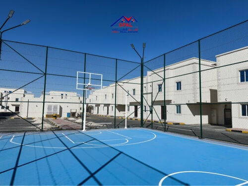 For rent villa in compound kheesa