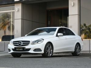 Mercedes E 200. Model 2015.