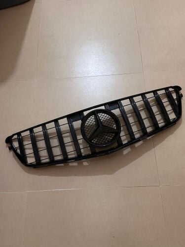 Mercedes front grill 