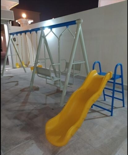 مراجيح مع زحلاقيه