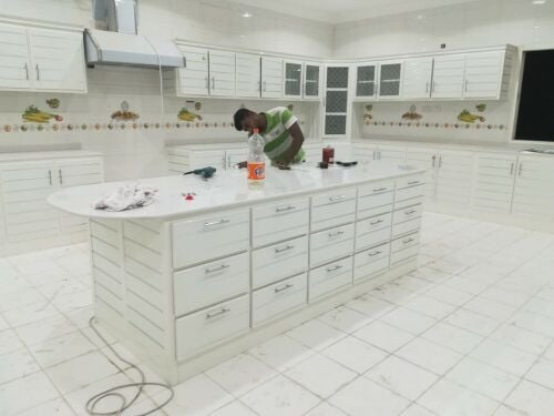 تفصيل مطابخ المنيوم 
ابواب وشباب