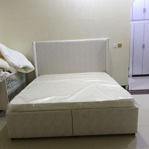 سرير ومرتبة