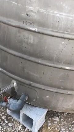 تنظيف ولحام الخزانات