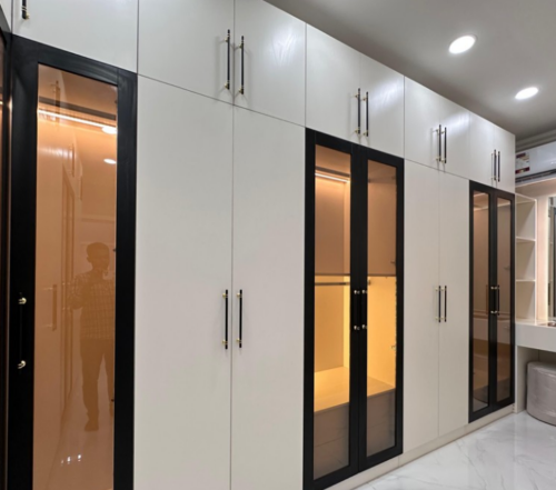 السلام عليكم، نحن شركة نجارة محتر