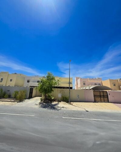 بسعر لقطة / فيلا 580م الذخيرة ؛
