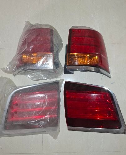 Lexus taillights 2008 to 2011