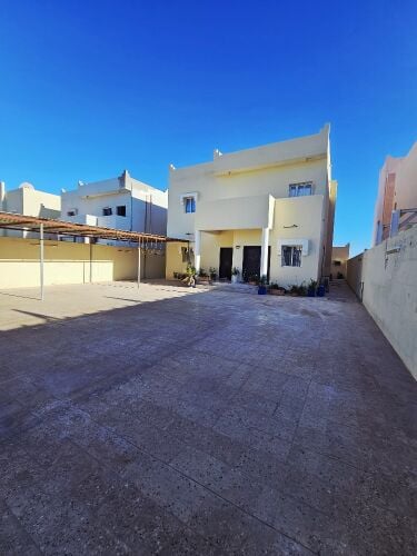 للبيع فيلا فى الذخيره