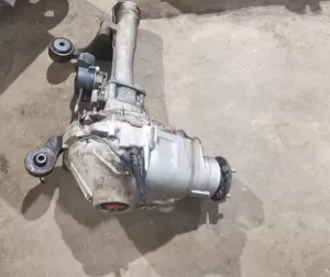 Toyota LC200 VXR 2015 Diff.