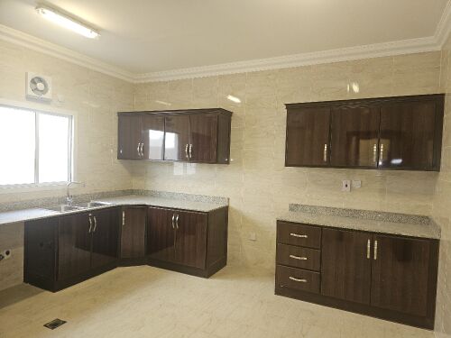 لايجار فلل في مجمع اول ساكن